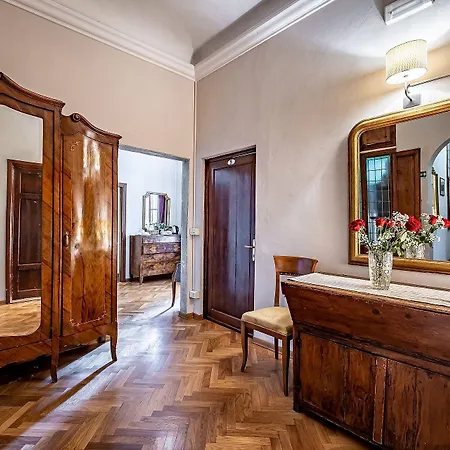 Bed & Breakfast Tourist House Liberty Firenze